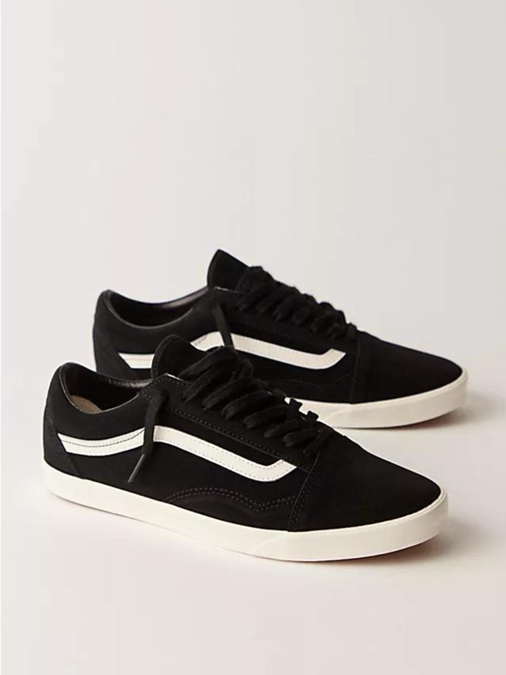 Vans Old Skool Lowpro Sneakers in Black Marshmallow White